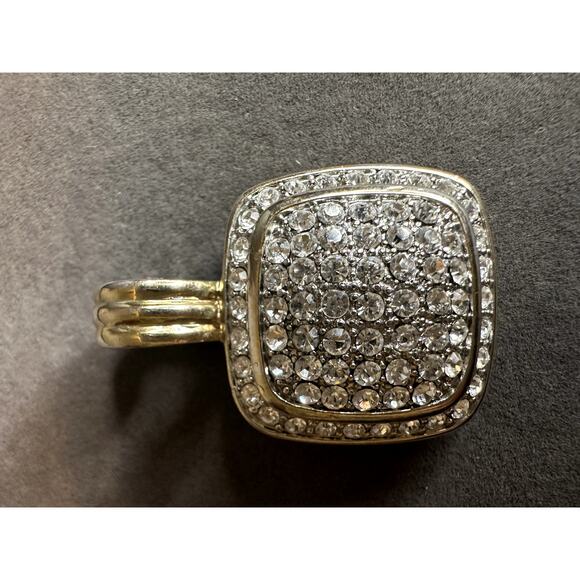 Gold tone with paved rhinestones magnetic pendant stunning - Picture 3 of 9